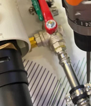 Assemblage d'un appareil dans l'atelier ECO-H2O